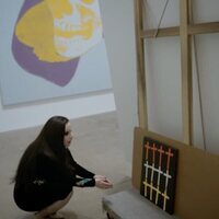 Warhol-Vijande: Más que pistolas, cuchillos y cruces