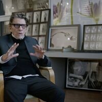 Warhol-Vijande: Más que pistolas, cuchillos y cruces