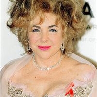 Elizabeth Taylor en una gala contra el SIDA
