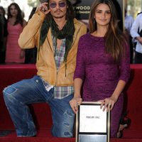 Penélope Cruz y Johnny Depp en el Paseo de la Fama