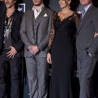 Óscar Jaenada, Sam Claflin y Rob Marshall acompañan a Penélope Cruz en Madrid