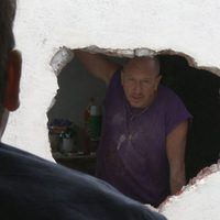 El hombre de al lado