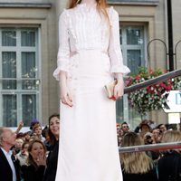 Bonnie Wright llega a la premiére en Londres de 'Las reliquias de la muerte: Parte 2'