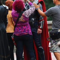Thor pasa por maquillaje en el rodaje de 'Los Vengadores'