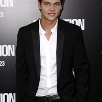 William Peltz llega a la premiére de 'Sin salida'