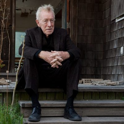 Extremely loud and incredibly close