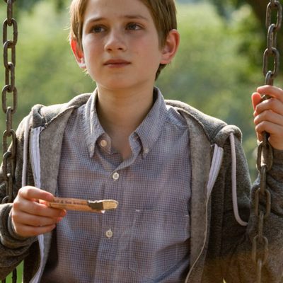 Extremely loud and incredibly close