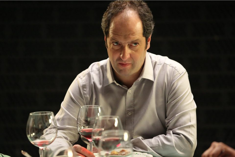 Los tontos y los estúpidos