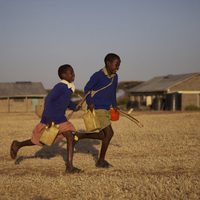 Foto de 'On the Way to School'