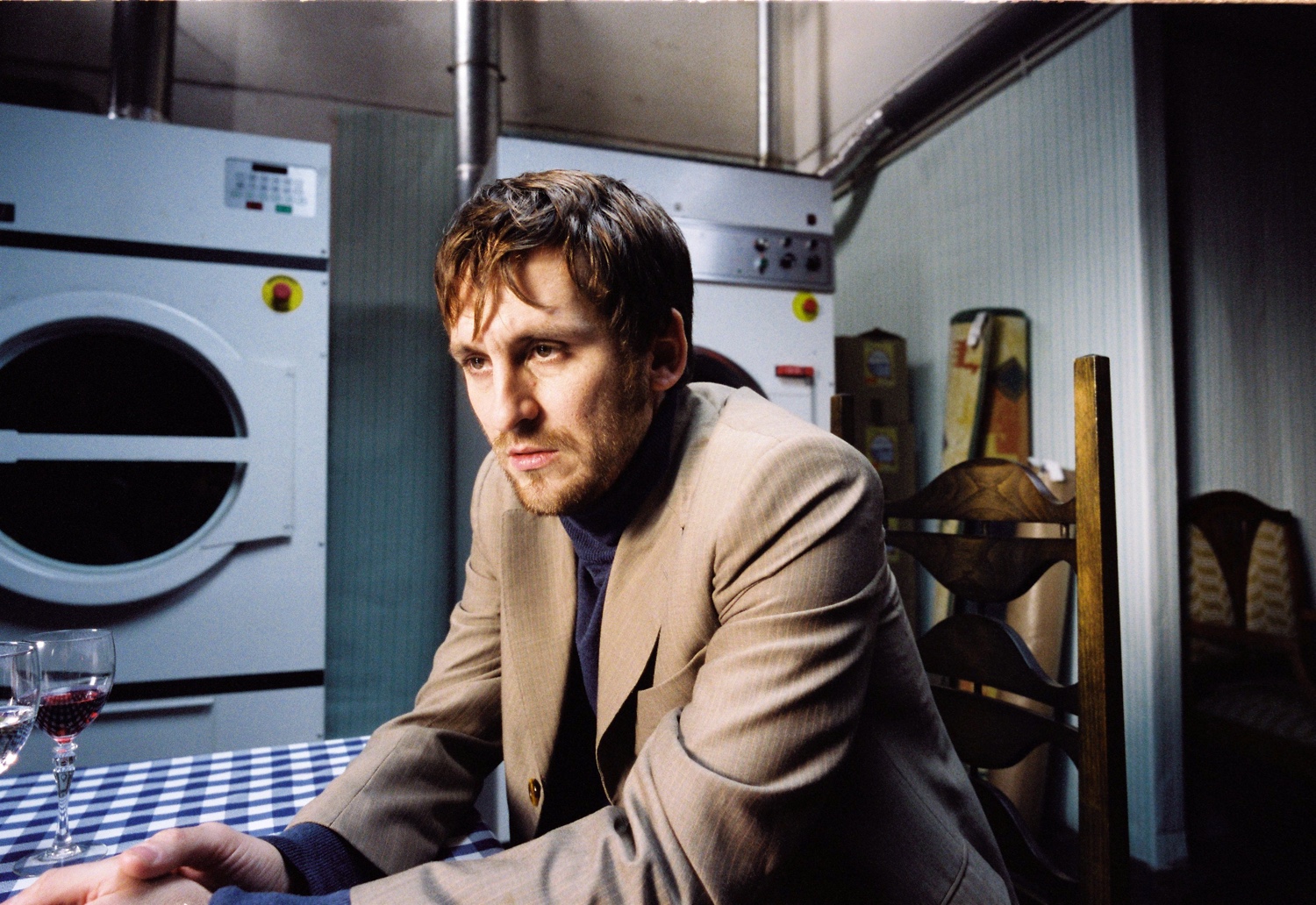 Imagen de la película Dying Beyond Their Means
