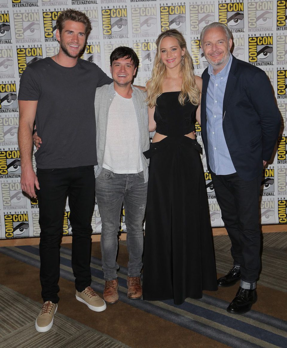 Josh Hutcherson, Jennifer Lawrence, Liam Hemsworth y Francis Lawrence at the Comic-Con 2015