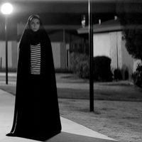 Foto de 'A Girl Walks Home Alone at Night'