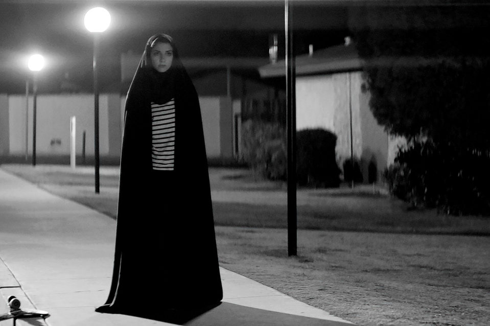Imagen de la película A Girl Walks Home Alone at Night