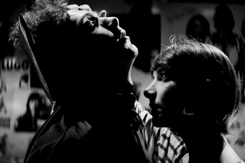 Imagen de la película A Girl Walks Home Alone at Night