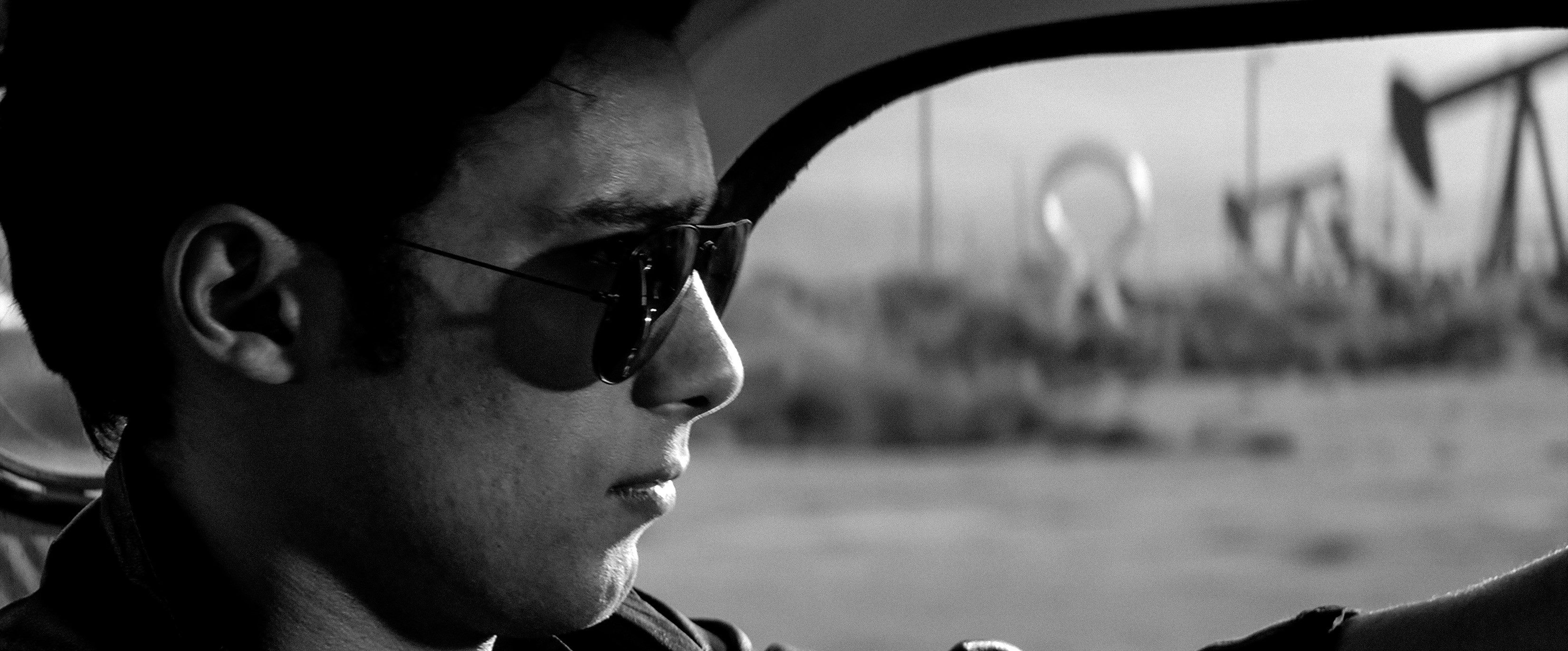 Imagen de la película A Girl Walks Home Alone at Night