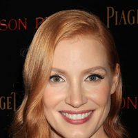 Jessica Chastain poses at the NY premiere of 'Crimson Peak'