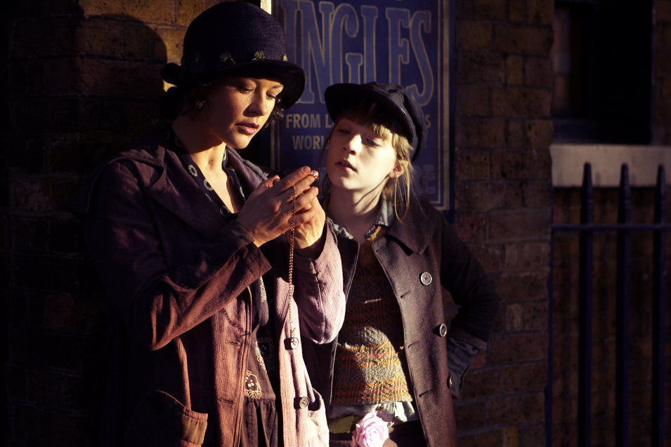 Imagen de la película Death Defying Acts