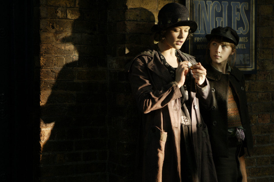 Imagen de la película Death Defying Acts