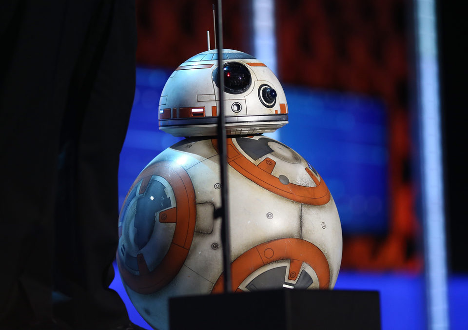 BB-8 was too at the 2016 Critics Choice Awards gala