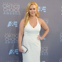 The funny Amy Schumer before go into the ceremony of 2016 Critics Choice Awards