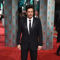 Benicio del Toro at the 2016 BAFTA Awards' red carpet