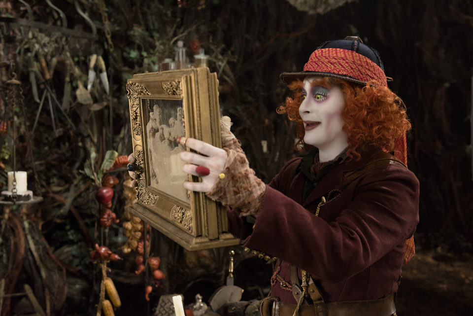 Imagen de la película Alice Through the Looking Glass
