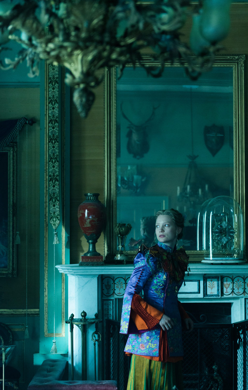 Imagen de la película Alice Through the Looking Glass