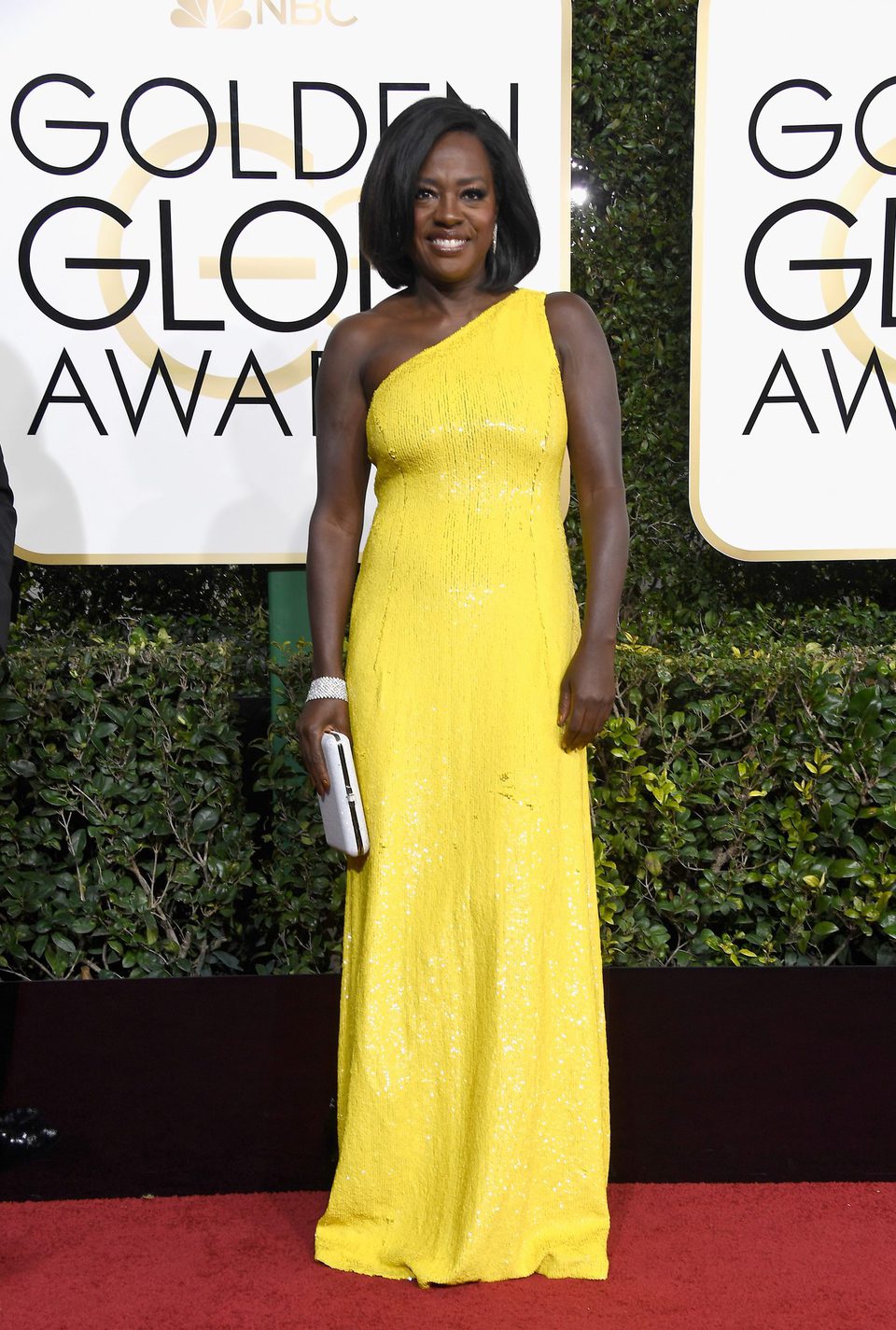 Viola Davis at Golden Globes 2017 red carpet