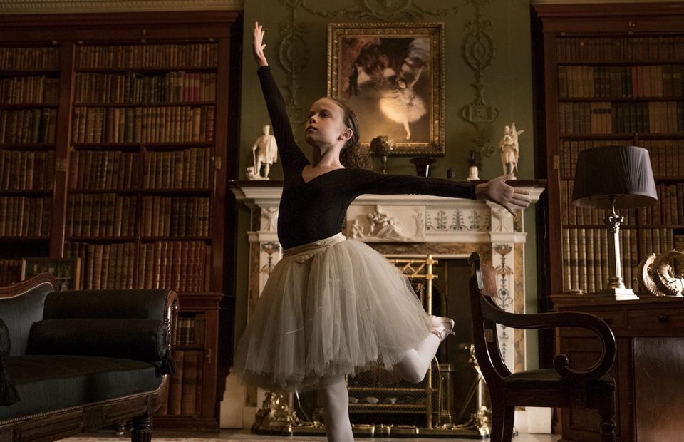 Imagen de la película Crooked House