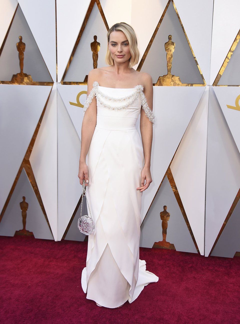 Margot Robbie at the Oscar 2018 red carpet