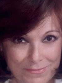 Lola Cardona