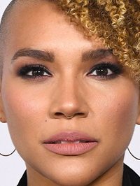  Emmy Raver-Lampman