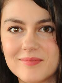  Julia Faure