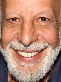  Erick Avari