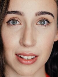  Avery Deutsch