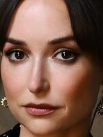 Milana Vayntrub