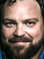 Photo of Drew Powell, Crime 101 actor
