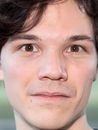  Sebastian Urzendowsky