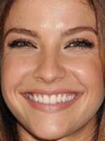 Photo of Paige Spara, Home Again actor