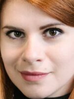 Photo of Serena Tateo, Love Me, Love Me writer