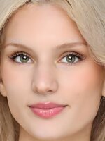 Photo of Parinas Esmailsadeh, Mother Mary actor