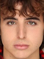 Photo of Noah Kaye Bentley, American Solitaire actor