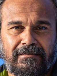  Aaron Pedersen