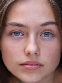  Annabel Wolfe