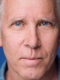  Bruce McKenzie