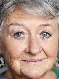  Sorcha Cusack