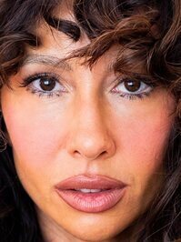  Jackie Cruz