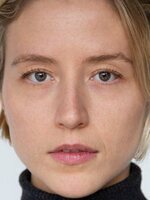 Photo of Lea Marks, Love on a Tightrope actor