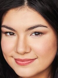  Andrea Lara