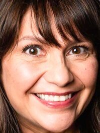  Myrna Cabello